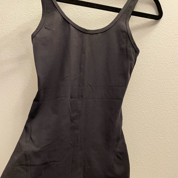 Lululemon stretchy black tank top - Picture 6 of 10